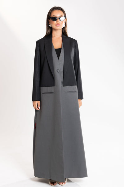 Designer abaya from Esme Abaya Qatar, crafted with fine tailored details