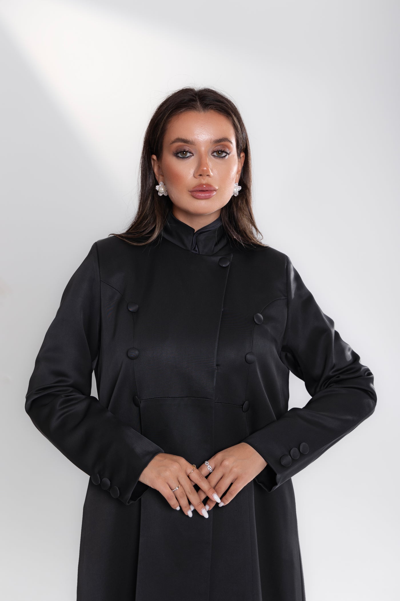 model showing details of esme abaya 