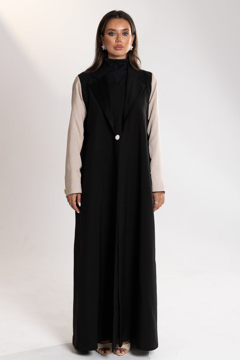 Black and white contrast abaya by Esme Abaya