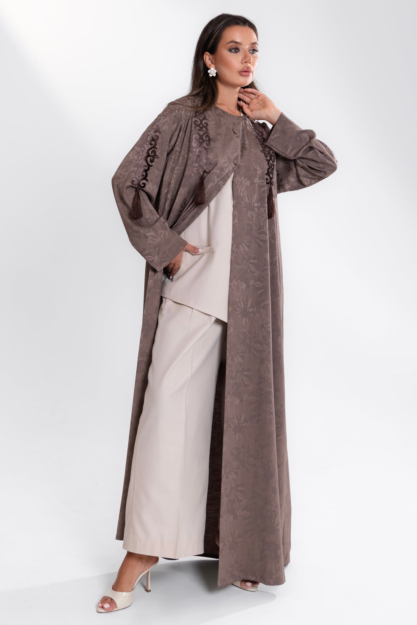 Rear silhouette of Esme Abaya qatar with beautiful fabric