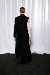 Flow and fall detail of Esmeabaya Cultural Fusion Black Edition premium modest abaya