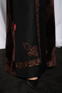 Front open detail of Esmeabaya Cultural Fusion Brown Edition abaya for modern modest styling