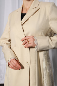 Button detail of Esmeabaya Flowy Blazer Abaya highlighting elegant front closure
