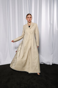 Lapel detail of Esmeabaya Flowy Blazer Abaya displaying sharp blazer inspired design