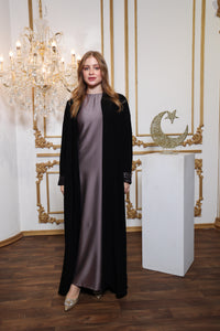 Full length look of Esmeabaya Royal Nakhla Abaya showcasing flowing premium fabric and regal style