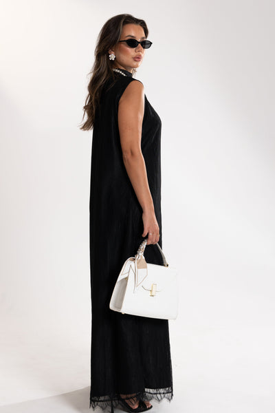 side view of long black Esme Abaya dress, elegant modest wear from Qatar